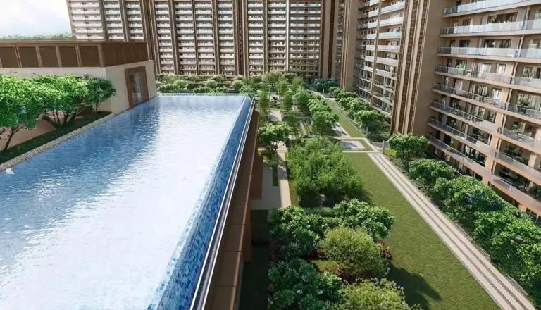 Swimming pool at Godrej Majesty